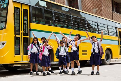 school-bus-students shcool bus
